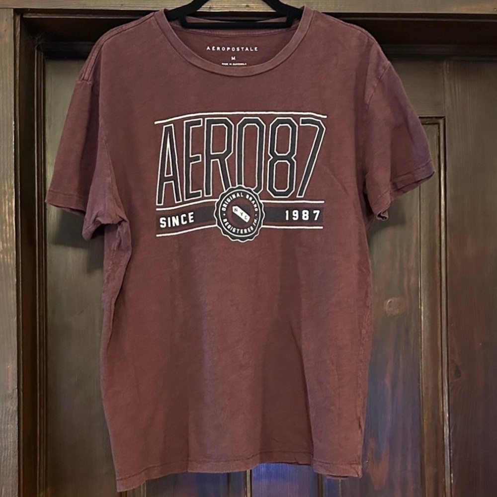 Aeropostale Men's AERO87 Graphic Unisex Tee **Color is Maroon/Wine**